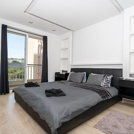 Modern 2 Bedroomed Apartment In Gzira Buitenkant foto