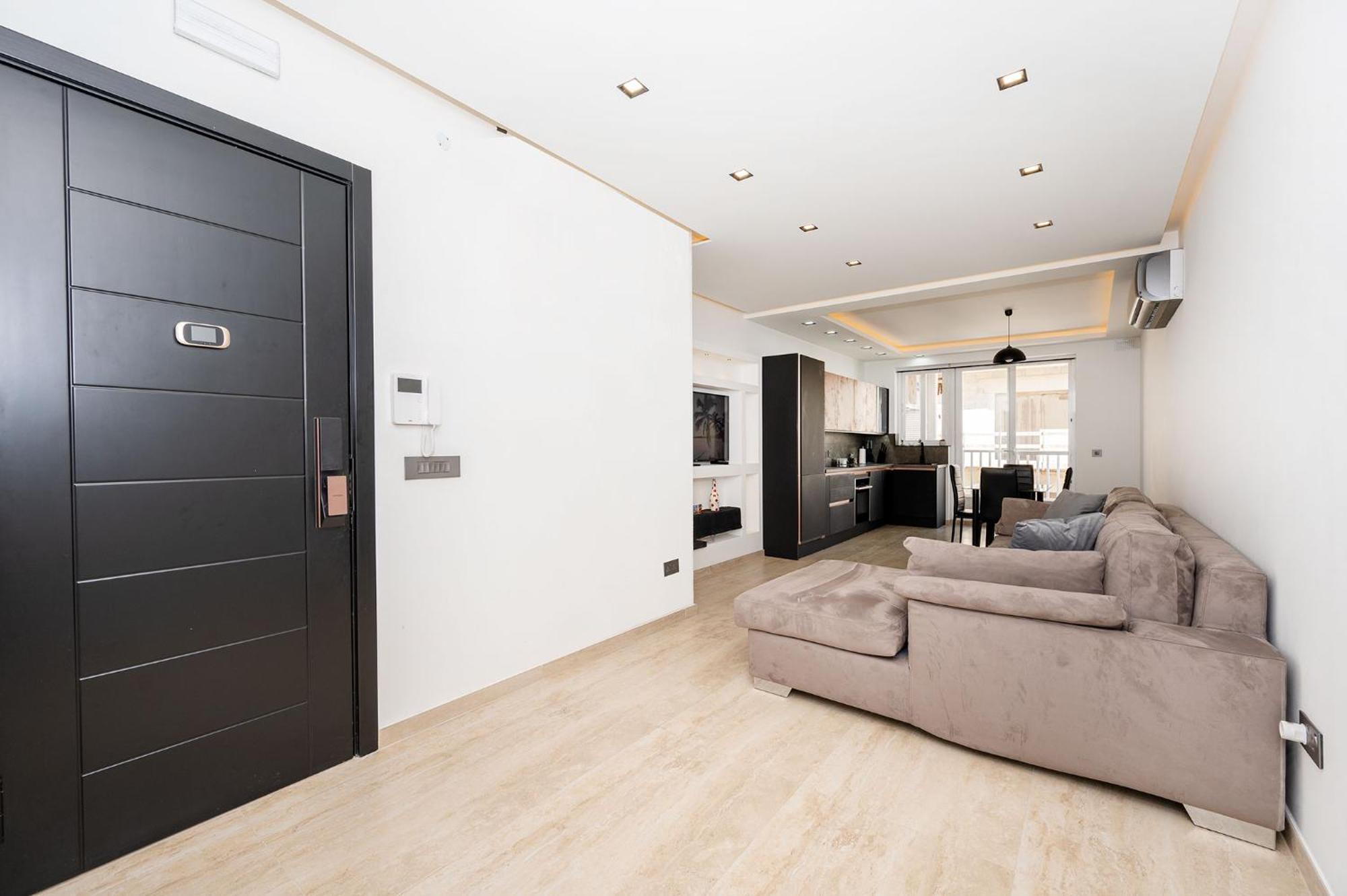 Modern 2 Bedroomed Apartment In Gzira Buitenkant foto