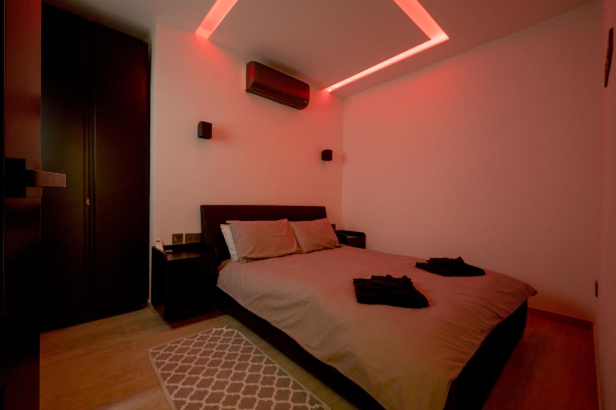 Modern 2 Bedroomed Apartment In Gzira Buitenkant foto