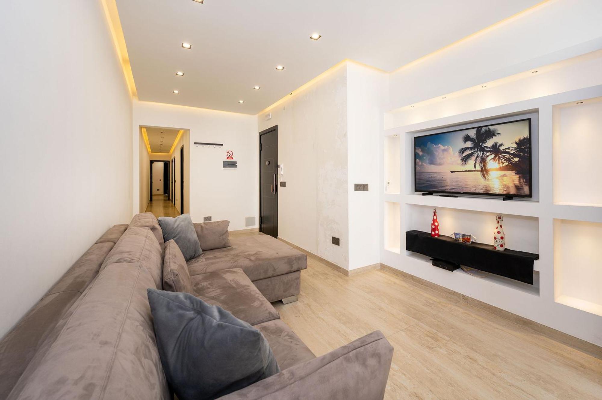 Modern 2 Bedroomed Apartment In Gzira Buitenkant foto